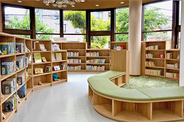 児童書コーナー 板橋区立氷川図書館